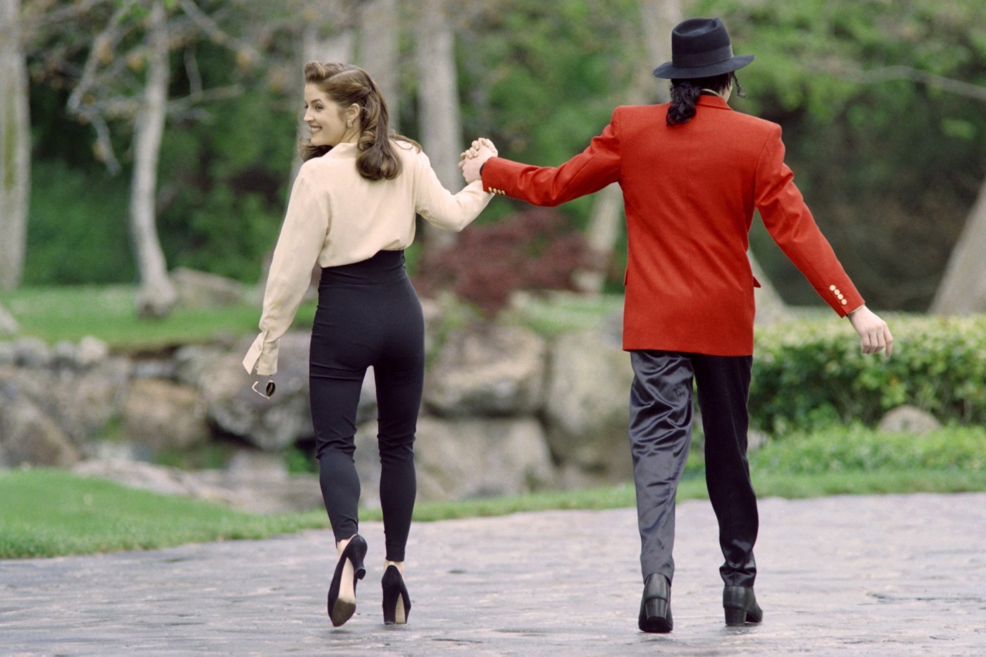 today-in-history:-january-18,-lisa-marie-presley-files-for-divorce-from-michael-jackson