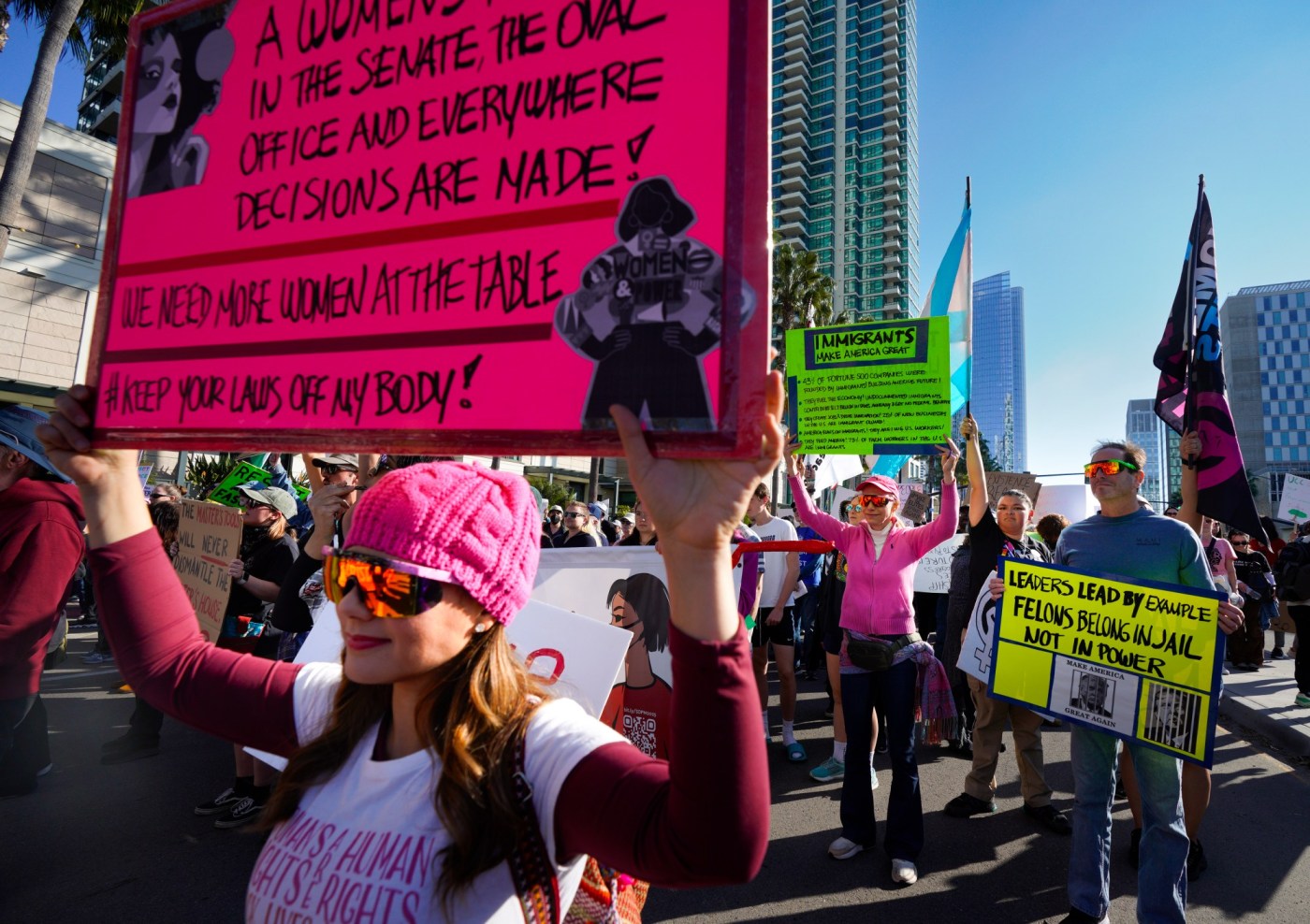 hope-and-dread:-thousands-rally-for-women-and-justice-over-last-weekend-before-trump-inauguration