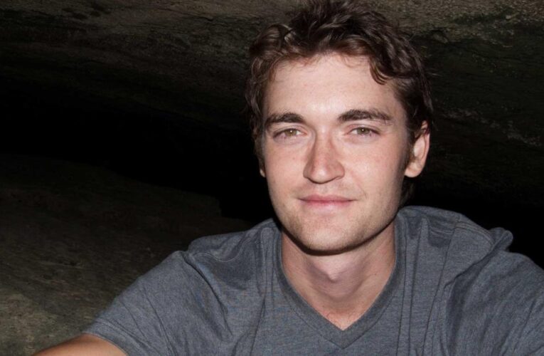 Trump pardons Silk Road founder Ross Ulbricht