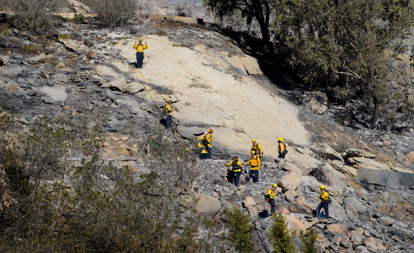 wind-whipped-fires-keep-san-diego-region-on-edge,-with-more-santa-anas-on-the-way