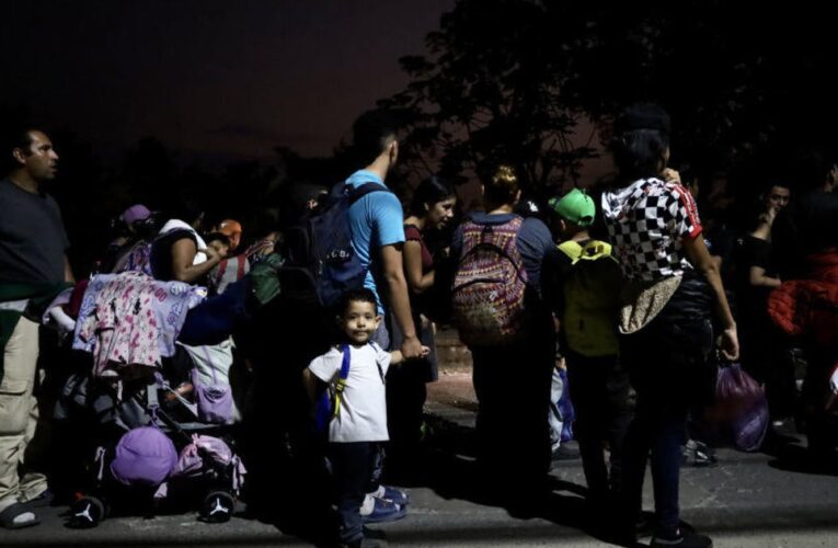 U.S. border agents told to summarily deport migrants without asylum hearings