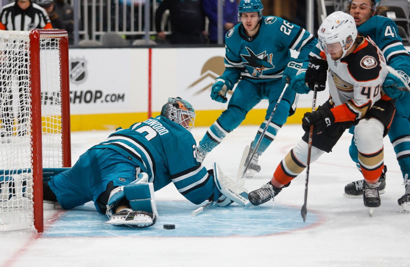 sharks-make-intra-division-trade-with-ducks,-acquiring-big-ahl-forward