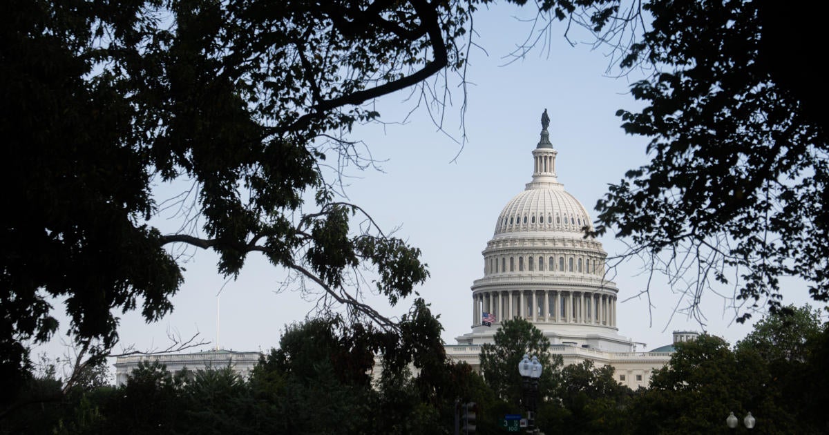 trump-warns-he’ll-adjourn-congress-to-make-recess-appointments