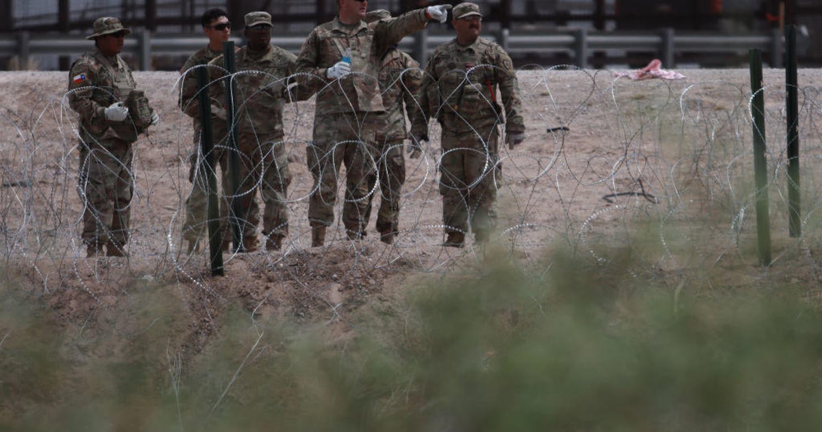 trump-administration-weighs-sending-10,000-troops-to-us.-mexico-border