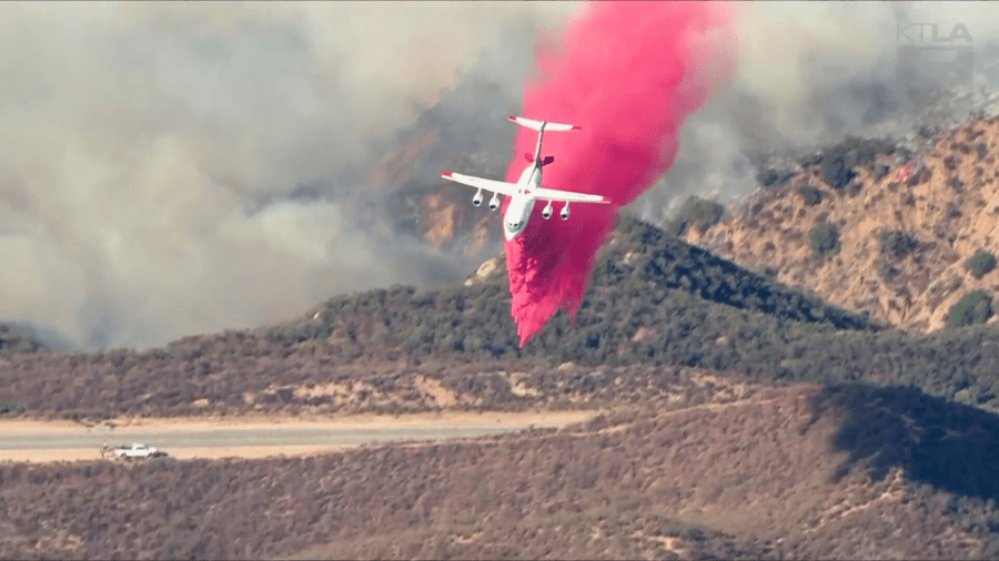 fast-moving-hughes-fire-forces-evacuations-in-la.,-ventura-counties