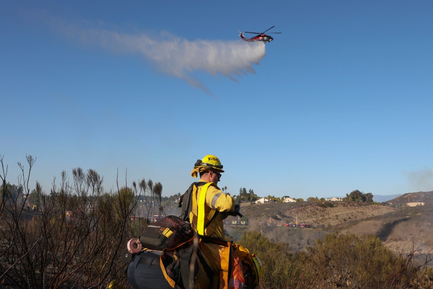 why-is-this-happening?-when-will-it-end?-and-just-how-dry-is-it?-fires,-winds-leave-san-diego-county-on-edge