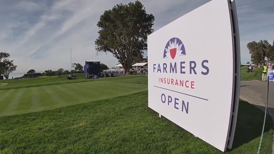 students-receive-career-lessons-at-farmers-insurance-open