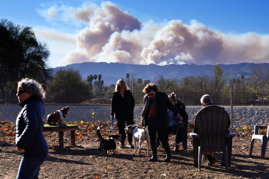 red-flag-warnings-will-remain-in-effect-in-southern-california-until-friday